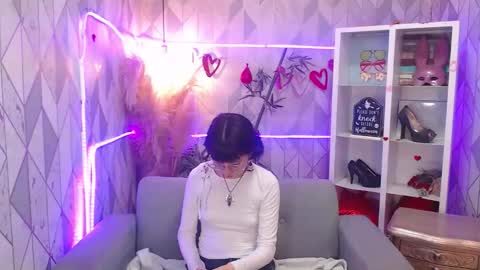 Snapshot of mooncharlotte chatting on 11/07/25, 08:09 Charlotte online show from 11/07/25, 08:09