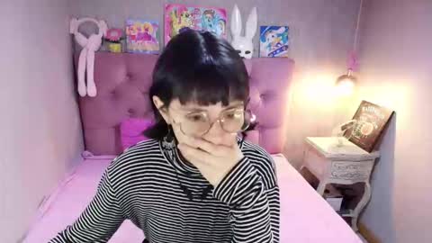 Snapshot of mooncharlotte chatting on 02/01/26, 07:12 Charlotte online show from 02/01/26, 07:12