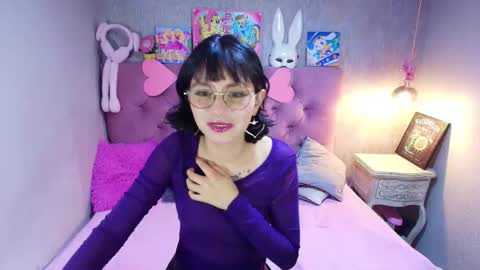 Snapshot of mooncharlotte chatting on 02/16/26, 06:48 Charlotte online show from 02/16/26, 06:48