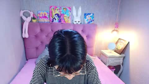 Snapshot of mooncharlotte chatting on 03/01/26, 06:43 Charlotte online show from 03/01/26, 06:43