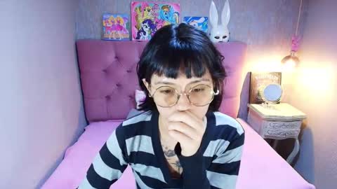 Snapshot of mooncharlotte chatting on 03/31/26, 06:52 Charlotte online show from 03/31/26, 06:52
