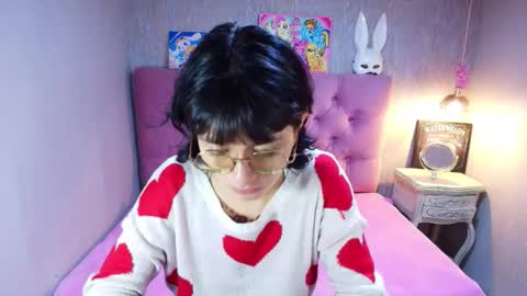 Snapshot of mooncharlotte chatting on 04/26/26, 06:49 Charlotte online show from 04/26/26, 06:49