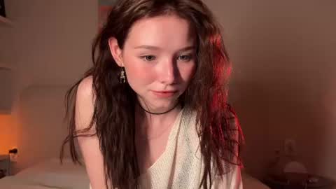 Snapshot of moonfaced_ chatting on 06/21/26, 08:44 Ann online show from 06/21/26, 08:44