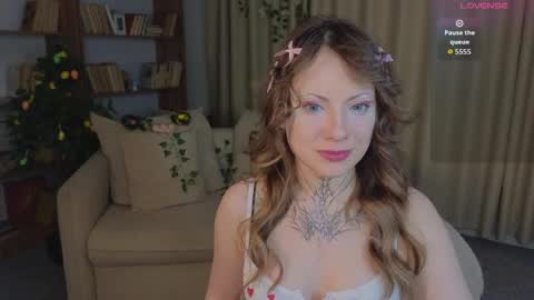 Snapshot of moonhaze_ chatting on 03/30/26, 08:48 Erica online show from 03/30/26, 08:48