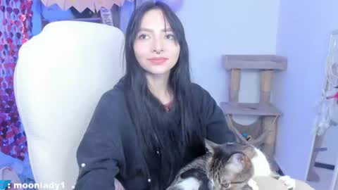 MOON  online show from 07/18/26, 01:21