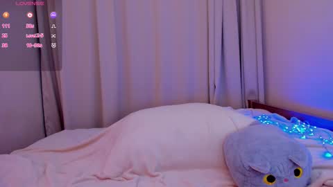 Snapshot of moonlight8_ chatting on 12/17/25, 11:38 LANA online show from 12/17/25, 11:38