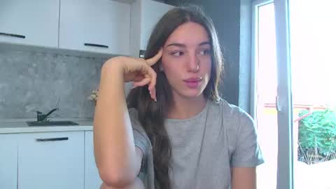 Snapshot of moonligt_iris chatting on 06/25/26, 04:34 moonligt_iris online show from 06/25/26, 04:34