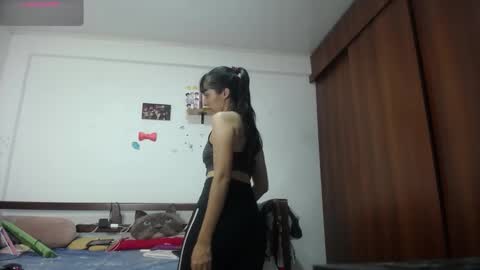moonlunita online show from 11/11/25, 11:49