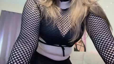 Snapshot of moonshinelady chatting on 10/20/25, 12:00 Kate online show from 10/20/25, 12:00