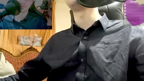 Snapshot of moonsire chatting on 01/09/25, 06:59 Moonsire online show from 01/09/25, 06:59