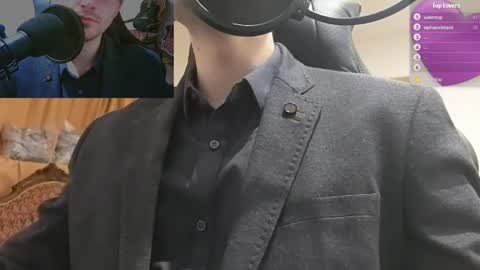 Snapshot of moonsire chatting on 01/09/25, 09:26 Moonsire online show from 01/09/25, 09:26