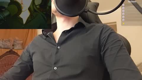 Snapshot of moonsire chatting on 01/10/25, 11:29 Moonsire online show from 01/10/25, 11:29