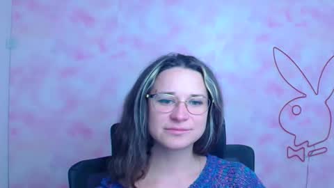 Susanna online show from 12/18/25, 01:06