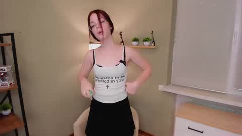 Snapshot of moontwizzle chatting on 07/06/26, 07:16 Sidney online show from 07/06/26, 07:16