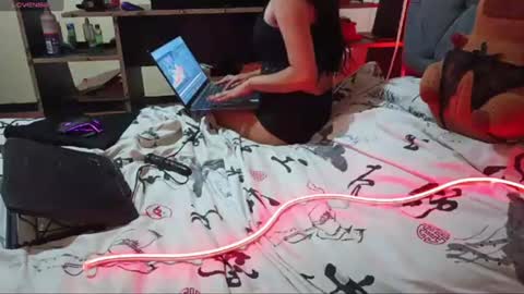 moonvelvetduo online show from 07/28/26, 08:52