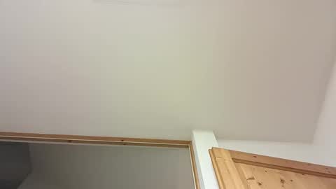 Snapshot of moos1 chatting on 09/15/25, 07:47 moos1 online show from 09/15/25, 07:47