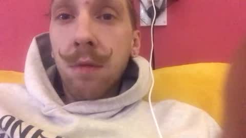 Snapshot of mopsmudrec chatting on 11/15/25, 10:34 mopsmudrec online show from 11/15/25, 10:34