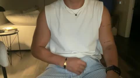 Snapshot of mora594574 chatting on 09/14/25, 12:43 mora594574 online show from 09/14/25, 12:43