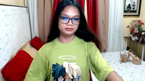 Snapshot of morena_cockts chatting on 12/21/24, 05:36 rondina online show from 12/21/24, 05:36