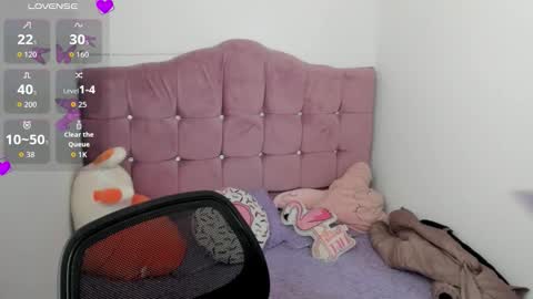 morena_rodriguez_9 online show from 10/18/25, 07:25