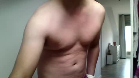 Snapshot of morenofrenchy37 chatting on 10/20/25, 11:32 morenofrenchy37 online show from 10/20/25, 11:32