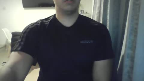 Snapshot of morenolatin19 chatting on 10/30/25, 06:41 Jos Luis online show from 10/30/25, 06:41