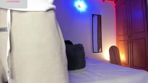 morenosiam online show from 10/12/25, 12:42