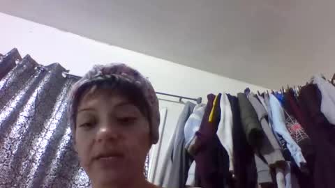 Snapshot of morfenblessed chatting on 12/16/25, 10:37 morfenblessed online show from 12/16/25, 10:37