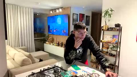   online show from 10/29/25, 12:24