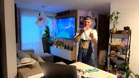   online show from 10/31/25, 10:33