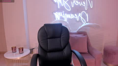 Morgan Hicks online show from 01/16/25, 06:59