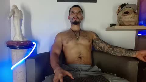 Snapshot of morgann_jones chatting on 11/04/25, 02:43 morgan online show from 11/04/25, 02:43