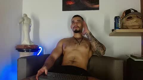 Snapshot of morgann_jones chatting on 11/07/25, 07:52 morgan online show from 11/07/25, 07:52