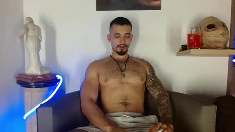 Snapshot of morgann_jones chatting on 11/08/25, 11:47 morgan online show from 11/08/25, 11:47