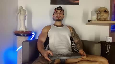 Snapshot of morgann_jones chatting on 11/12/25, 12:11 morgan online show from 11/12/25, 12:11