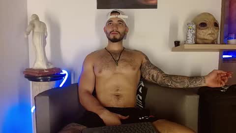 Snapshot of morgann_jones chatting on 11/27/25, 05:48 morgan online show from 11/27/25, 05:48