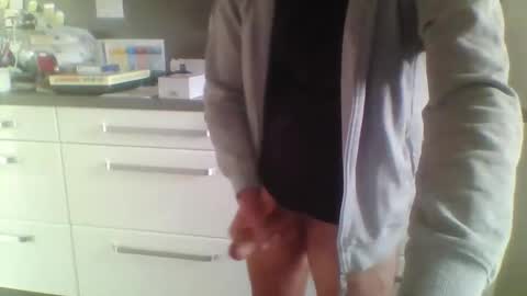 Snapshot of morningfunn chatting on 10/24/25, 10:33 morningfunn online show from 10/24/25, 10:33