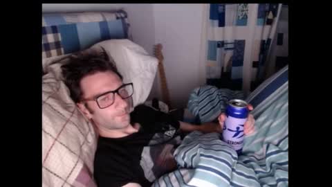 Snapshot of morris_slug_the_second chatting on 03/08/25, 09:40 Adam online show from 03/08/25, 09:40