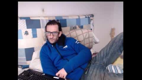 Snapshot of morris_slug_the_second chatting on 03/11/25, 05:02 Adam online show from 03/11/25, 05:02