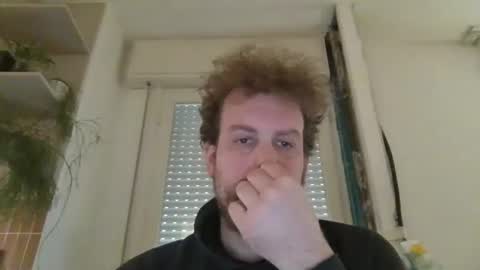 Snapshot of morritz chatting on 02/10/25, 09:04 morritz online show from 02/10/25, 09:04