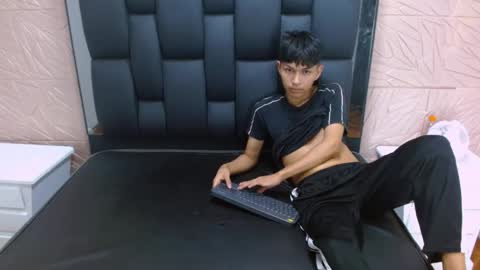 MORTELLE online show from 12/22/25, 07:33