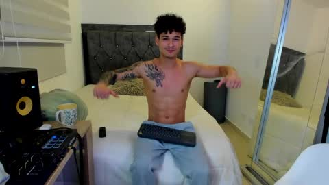Snapshot of morthy_downey chatting on 04/21/26, 12:23 Morthy online show from 04/21/26, 12:23