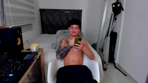 Snapshot of morthy_downey chatting on 04/24/26, 12:35 Morthy online show from 04/24/26, 12:35
