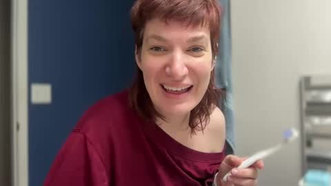 Snapshot of mossy_mommy chatting on 02/18/25, 01:00 Mossy Mommy online show from 02/18/25, 01:00