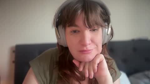 Snapshot of mossy_mommy chatting on 03/26/26, 12:11 Mossy Mommy online show from 03/26/26, 12:11