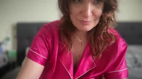 Snapshot of mossy_mommy chatting on 04/15/26, 04:25 Mossy Mommy online show from 04/15/26, 04:25