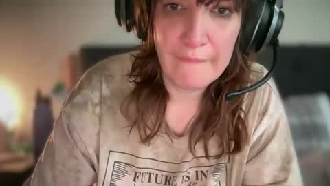 Snapshot of mossy_mommy chatting on 04/18/26, 11:38 Mossy Mommy online show from 04/18/26, 11:38