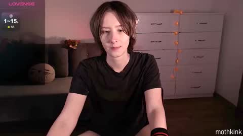 Snapshot of mothkink chatting on 10/14/25, 05:47 mothkink Moth  -  online show from 10/14/25, 05:47