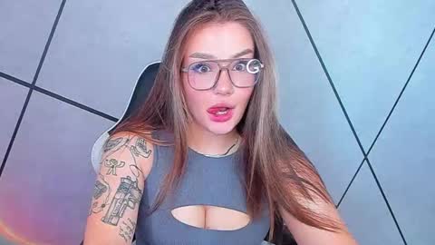 Snapshot of mousemother chatting on 10/19/25, 08:04 Carolina online show from 10/19/25, 08:04