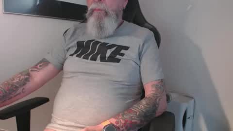 mr_boombastic2021 online show from 09/20/25, 09:21